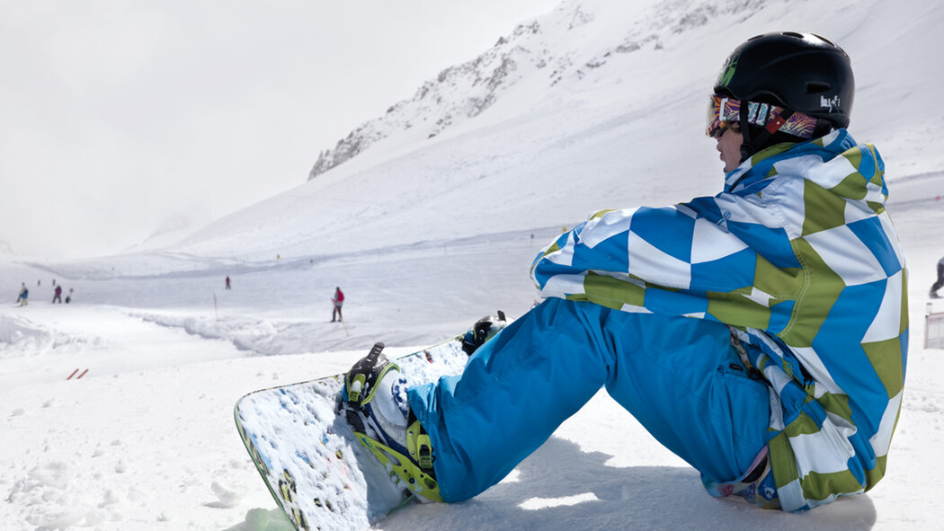 snowboarder winter zillertal werbung